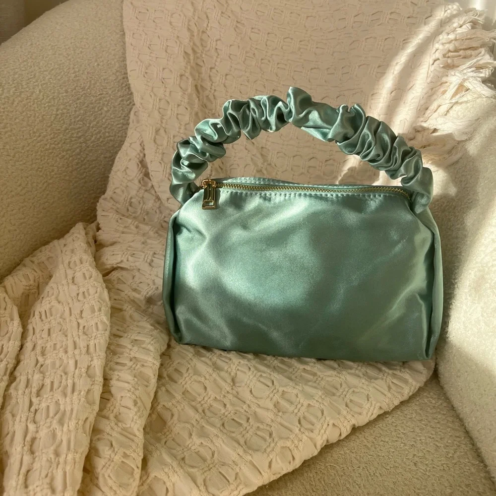 Tiffany Shoulder Bag - Picture 3 of 4